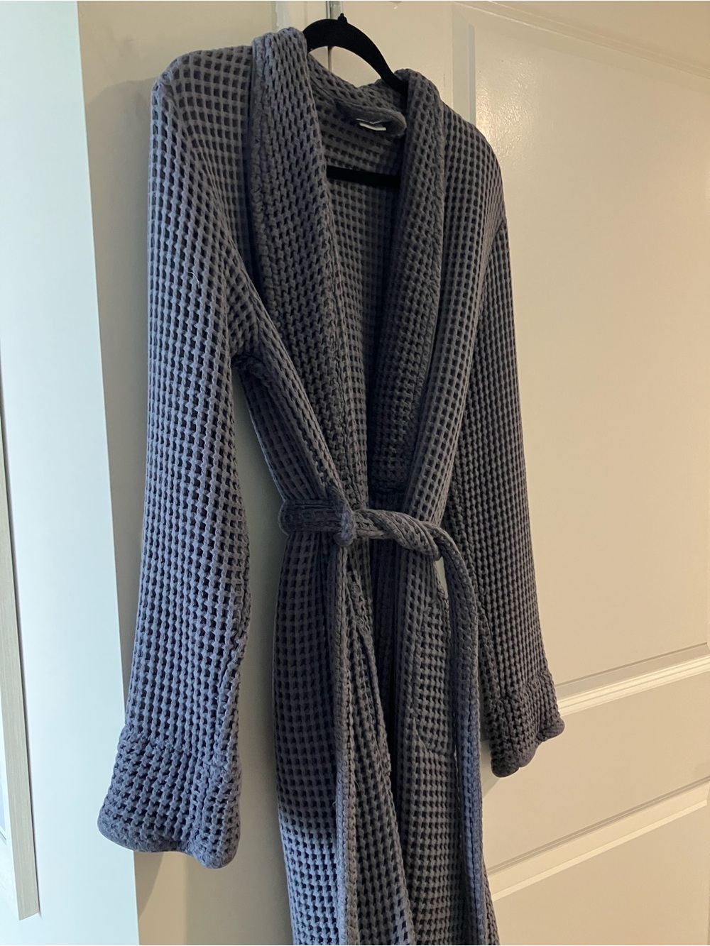 Brooklinen Gray Waffle Knit Robe - Picture 4 of 9